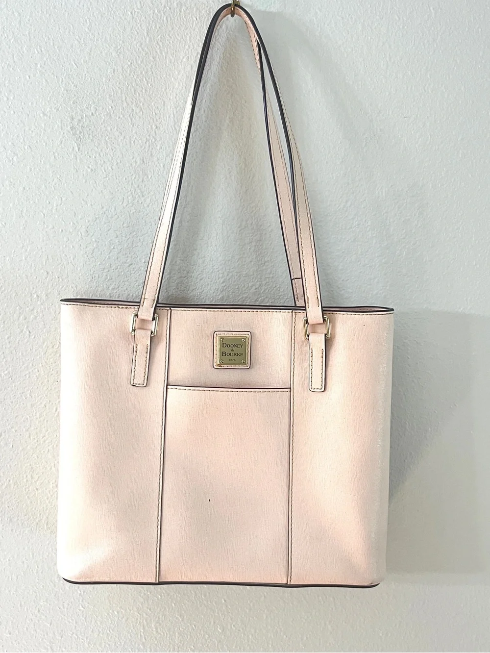 Dooney & Boarke Shoulder / Satchel Purse